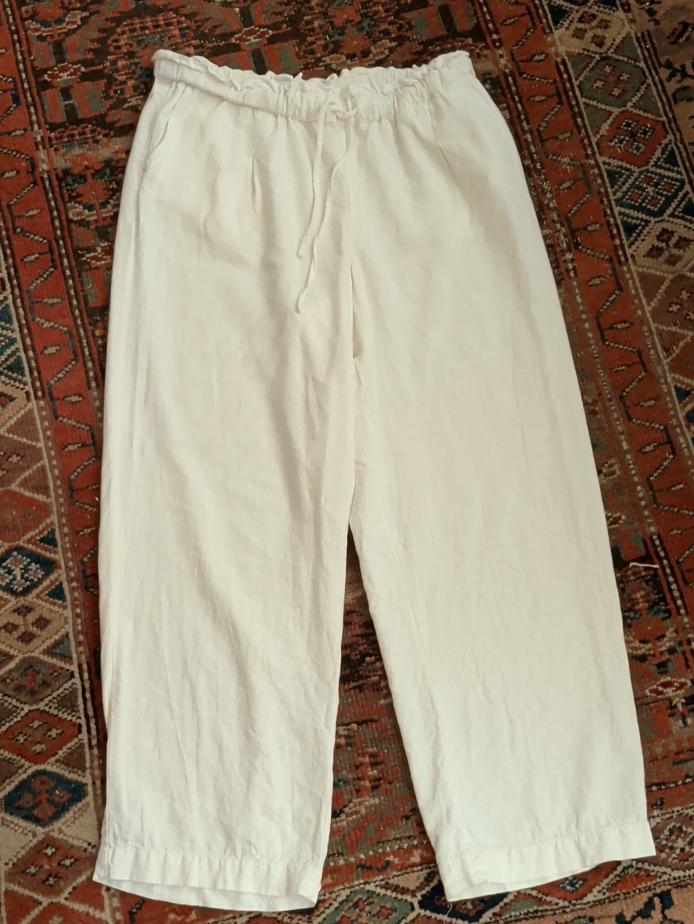 Time and Tru Women’s White Linen-Blend Drawstring Joggers